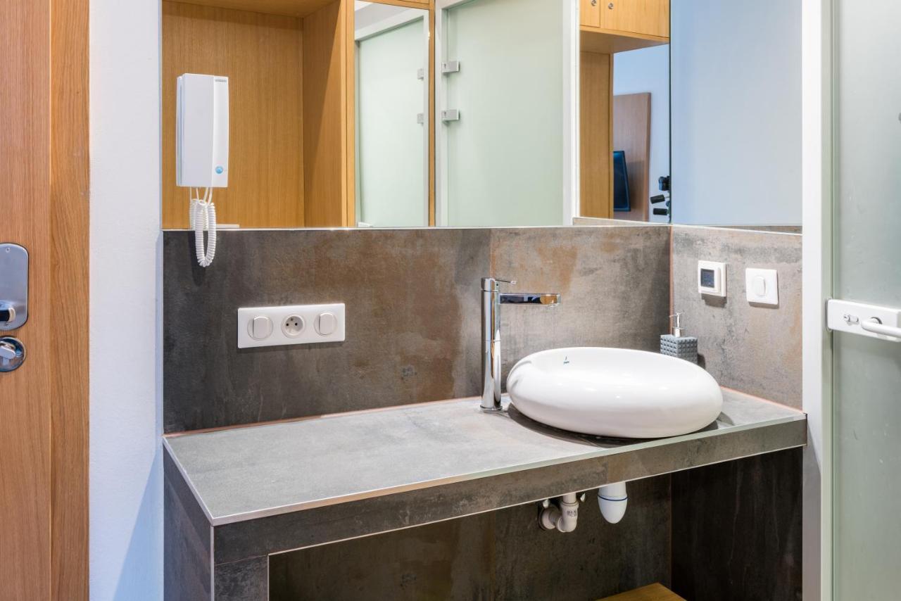 Tcz Wozna Aparthotel Poznań Eksteriør bilde
